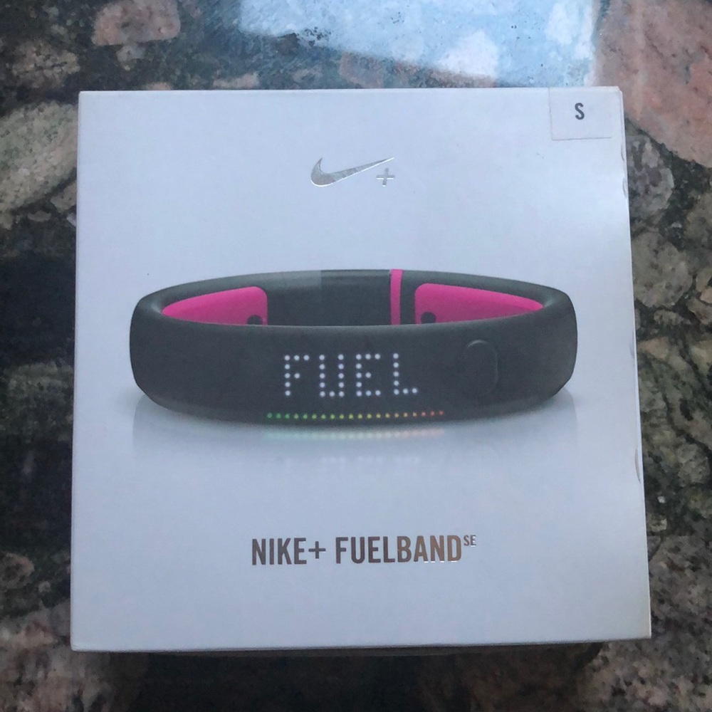 Nike Fuel Band. Pink. Small.